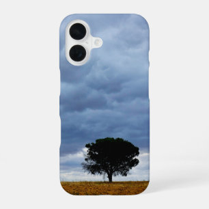 Coque iPhone 16 Arbre dans un champ vide