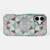 Coque iPhone 16 argent avec un peu de rose (Verso Horizontal)