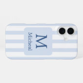 Coque iPhone 16 Bébé Bleu Stripes Garçon Monogramme Classique (Verso Horizontal)