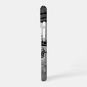 Coque iPhone 16 BMW - Shadow Grille Dominance (Côté gauche)