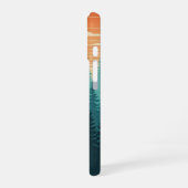 Coque iPhone 16 Brume Rétro des Pins (Côté gauche)