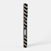 Coque iPhone 16 Chevron Noir Monogramme Argent Or (Côté droit)