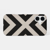 Coque iPhone 16 Chevron X Noir Rustique (Verso Horizontal)