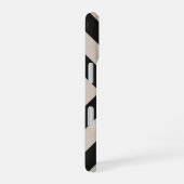 Coque iPhone 16 Chevron X Noir Rustique (Côté droit)