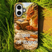 Coque iPhone 16 Chut… Je lis Confortable Lecture Dragon