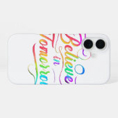 Coque iPhone 16 Croyez en Demain - Rainbow Typography iPhone Ca (Verso Horizontal)