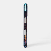 Coque iPhone 16 Cyberpunk Racer (Côté droit)