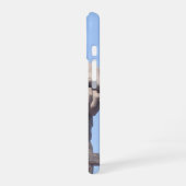 Coque iPhone 16 devant de la statue du lapu (Côté gauche)