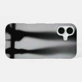Coque iPhone 16 Échos dans l'ombre (Verso Horizontal)