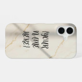 Coque iPhone 16 Étui iPhone 16 ajusté en marbre crémeux avec monog (Verso Horizontal)