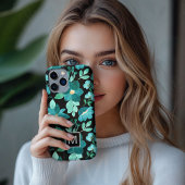 Coque iPhone 16 Étui iPhone à motif de fleur bleu Monogramme