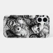 Coque iPhone 16 Fille de crâne avec couverture d'os (Verso Horizontal)