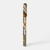 Coque iPhone 16 Gold Metallic Silk Texture (Côté droit)