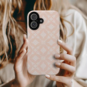Coque iPhone 16 Imprimé tribal de flèche rose tendance