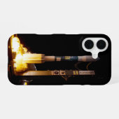 Coque iPhone 16 Lancement de fusée spatiale nocturne (Verso Horizontal)