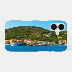 Coque iPhone 16 le littoral du port d'Antipaxos