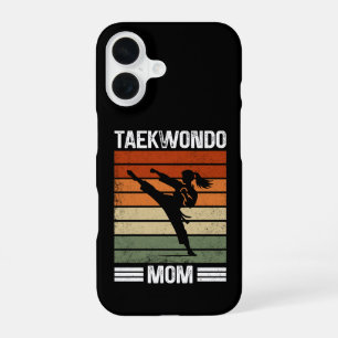 Coque iPhone 16 Maman de Taekwondo Cadeau Rétro d'Arts Martiaux Ma