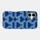 Coque iPhone 16 Méandre de clé grecque en bleu indigo (Verso Horizontal)