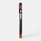 Coque iPhone 16 Monde de dragons – L'Empire de feu et de magie (Côté gauche)