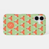 Coque iPhone 16 Motif de Mare Fox sur Green Monogram (Verso Horizontal)