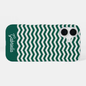 Coque iPhone 16 nom de motif à rayures zig zag Chevron vert sarcel (Verso Horizontal)