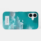 Coque iPhone 16 Nuages Blancs sur Turquoise (Verso Horizontal)