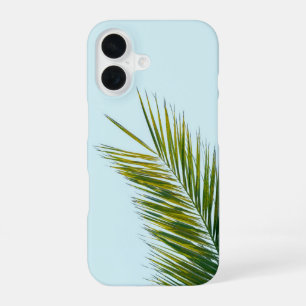 Coque iPhone 16 Palmier Vert Tropical sur Fond Bleu Clair
