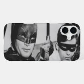 Coque iPhone 16 Plus Batman et Robin dans Batmobile (Verso Horizontal)