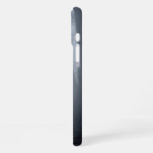 Coque iPhone 16 Plus Loup blanc dans la forêt de Foggy (Côté gauche)