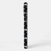 Coque iPhone 16 Plus Minimalist black & white daisy pattern (Côté gauche)