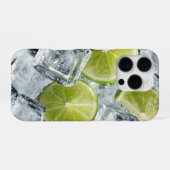 Coque iPhone 16 Pro A refreshing summer moment featuring sparkling sod (Verso Horizontal)