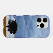 Coque iPhone 16 Pro Arbre dans un champ vide (Verso Horizontal)