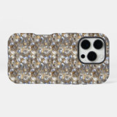 Coque iPhone 16 Pro Élégance Florale : Infusée de Perles (Verso Horizontal)