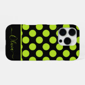 Coque iPhone 16 Pro Giant Lime Green Polka Dots on Black iPhone Case (Verso Horizontal)