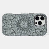 Coque iPhone 16 Pro Max Conception de motif mandala gris et argent (Verso Horizontal)