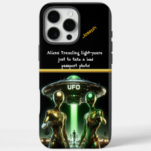 Coque iPhone 16 Pro Max Étranges extraterrestres se rassemblent près d'un