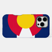 Coque iPhone 16 Pro Max Graphique dynamique du drapeau de l'État du Colora (Verso Horizontal)