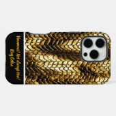 Coque iPhone 16 Pro Max Motifs complexes de peau de serpent doré (Verso Horizontal)
