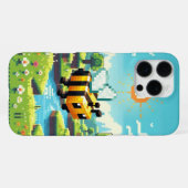 Coque iPhone 16 Pro Max Pixel Buzz : L'aventure Sunny Meadow (Verso Horizontal)