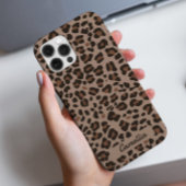 Coque iPhone 16 Pro Motif léopard marron foncé moderne