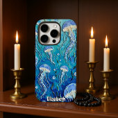 Coque iPhone 16 Pro Rythmes océaniques : Méduses à la dérive