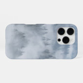 Coque iPhone 16 Pro Vallée de forêt brumeuse (Verso Horizontal)