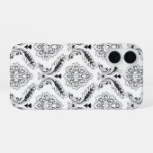 Coque iPhone 16 Rococo Damask Line Pattern Black on White (Verso Horizontal)
