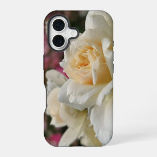 Coque iPhone 16 Rose blanche avec gouttes de pluie