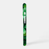 Coque iPhone 16 Sans couture avec trèfle vert (Côté gauche)