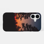 Coque iPhone 16 Silhouette de la forêt rétro (Verso Horizontal)