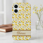 Coque iPhone 16 Yellow Wildflowers Pattern Monogram Name