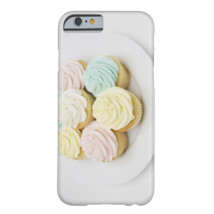 Coque iPhone 6 Barely There Petits gâteaux du plat blanc