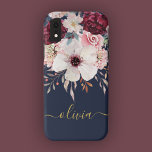 Coque iphone floral rose-bordeaux doré<br><div class="desc">Ajoutez votre nom dans l'élégant script en lettres d'or à ce boîtier de téléphone moderne rose vif et bordeaux. Un beau coque floral qui fait un cadeau parfait pour vous ou vos amis.</div>