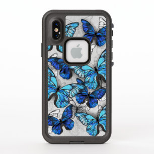 Composition des White and Blue Butterflies